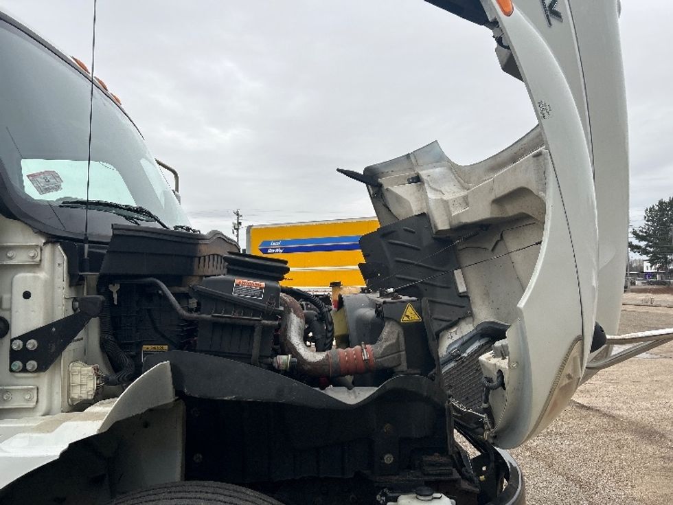 Medium Duty Box Truck-Light and Medium Duty Trucks-International-2020-MV607-Belden-MS-233,148\n\t\tmiles-$ 38,000 - Image 23