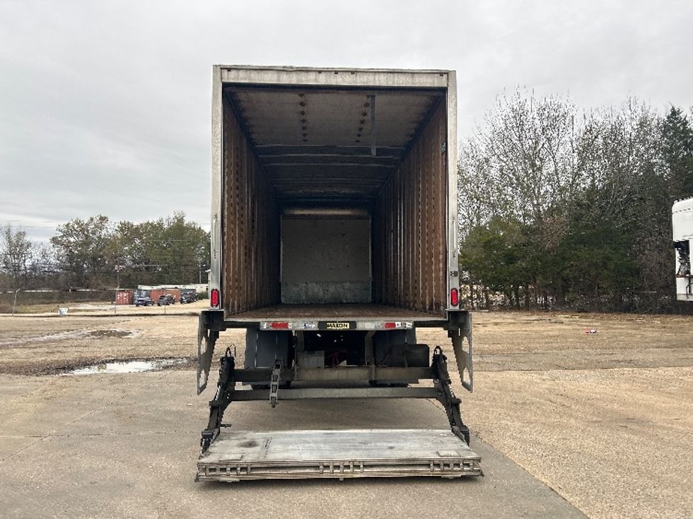 Medium Duty Box Truck-Light and Medium Duty Trucks-International-2020-MV607-Belden-MS-233,148\n\t\tmiles-$ 38,000 - Image 9