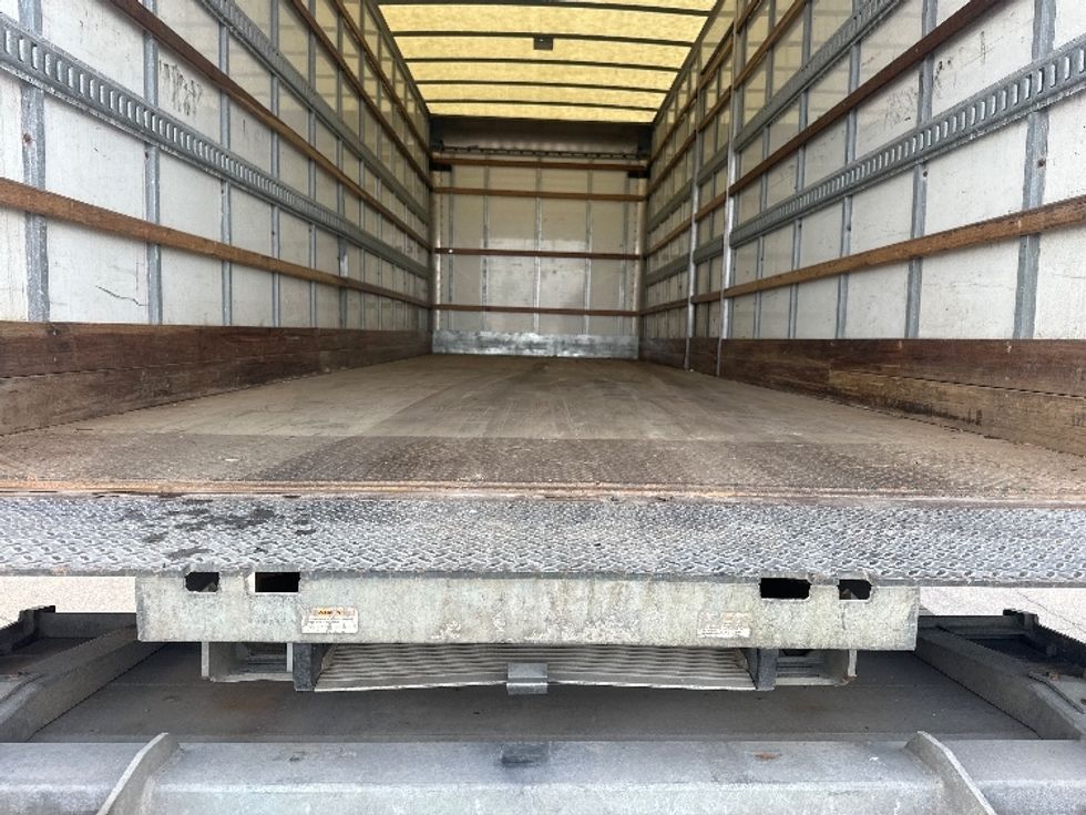 Medium Duty Box Truck-Light and Medium Duty Trucks-International-2020-MV607-Belleville-ON-261,853\n\t\tkm-$ 51,250 - Image 10