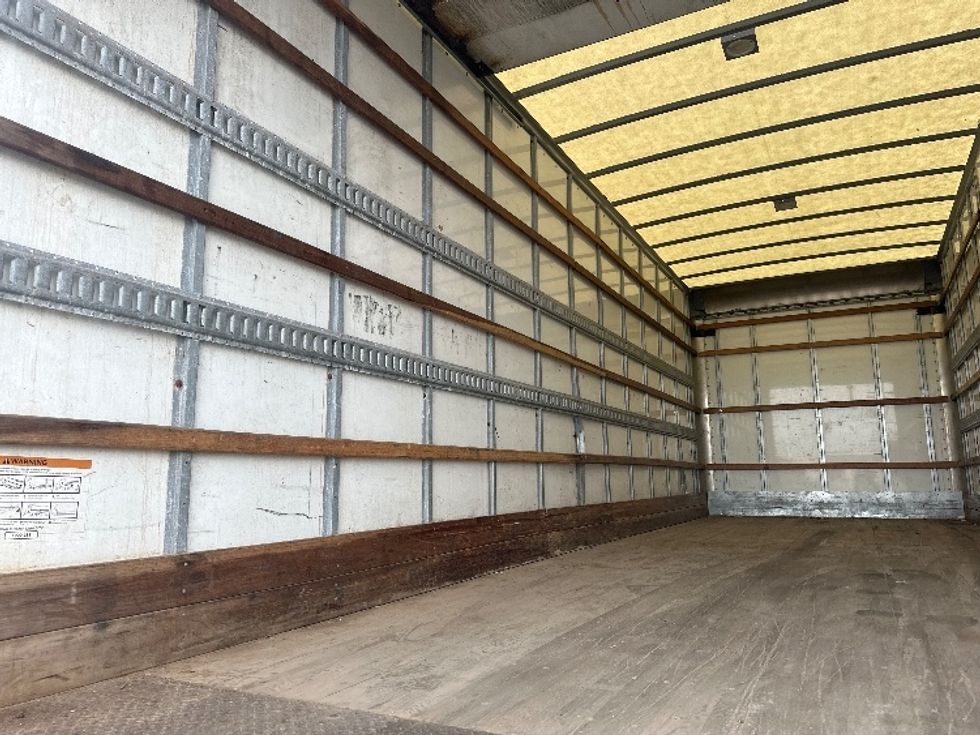 Medium Duty Box Truck-Light and Medium Duty Trucks-International-2020-MV607-Belleville-ON-261,853\n\t\tkm-$ 51,250 - Image 11
