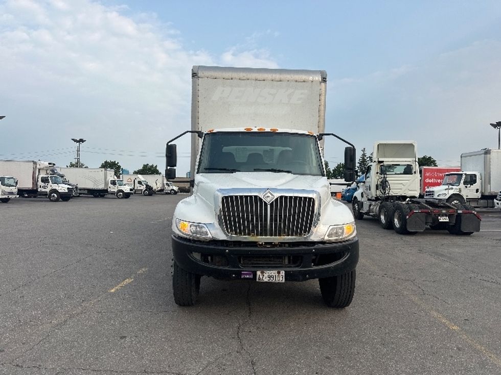 Medium Duty Box Truck-Light and Medium Duty Trucks-International-2020-MV607-Belleville-ON-261,853\n\t\tkm-$ 51,250 - Image 2