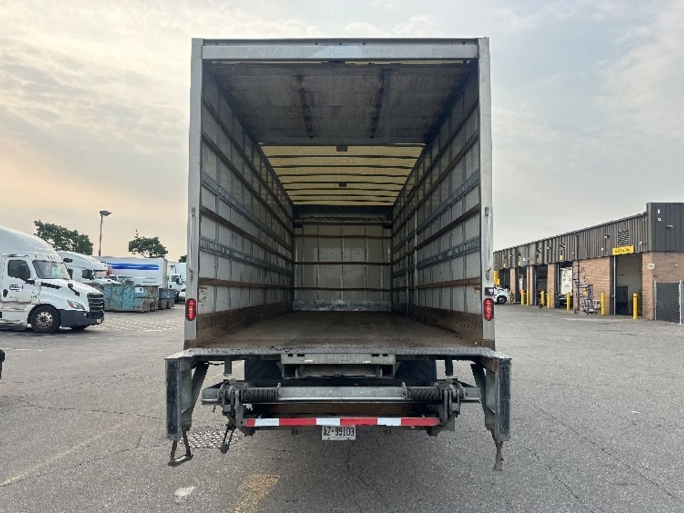 Medium Duty Box Truck-Light and Medium Duty Trucks-International-2020-MV607-Belleville-ON-261,853\n\t\tkm-$ 51,250 - Image 8