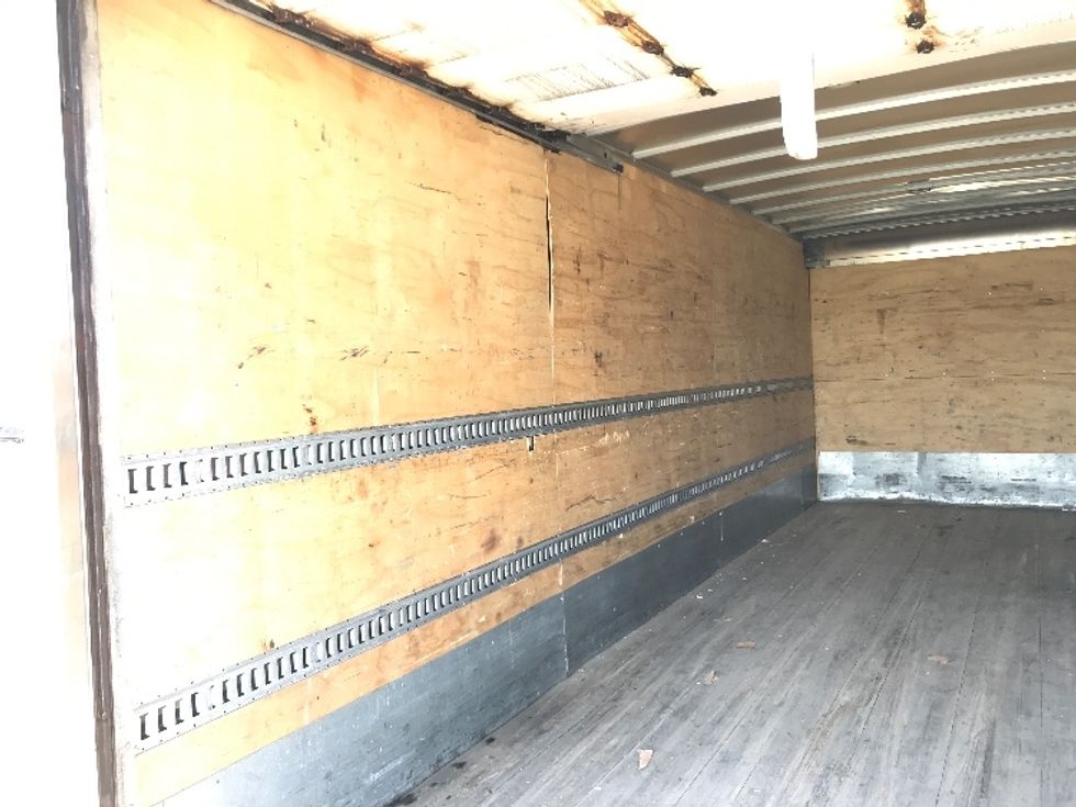 Medium Duty Box Truck-Light and Medium Duty Trucks-International-2020-MV607-Belleville-ON-298,093\n\t\tkm-$ 52,500 - Image 11