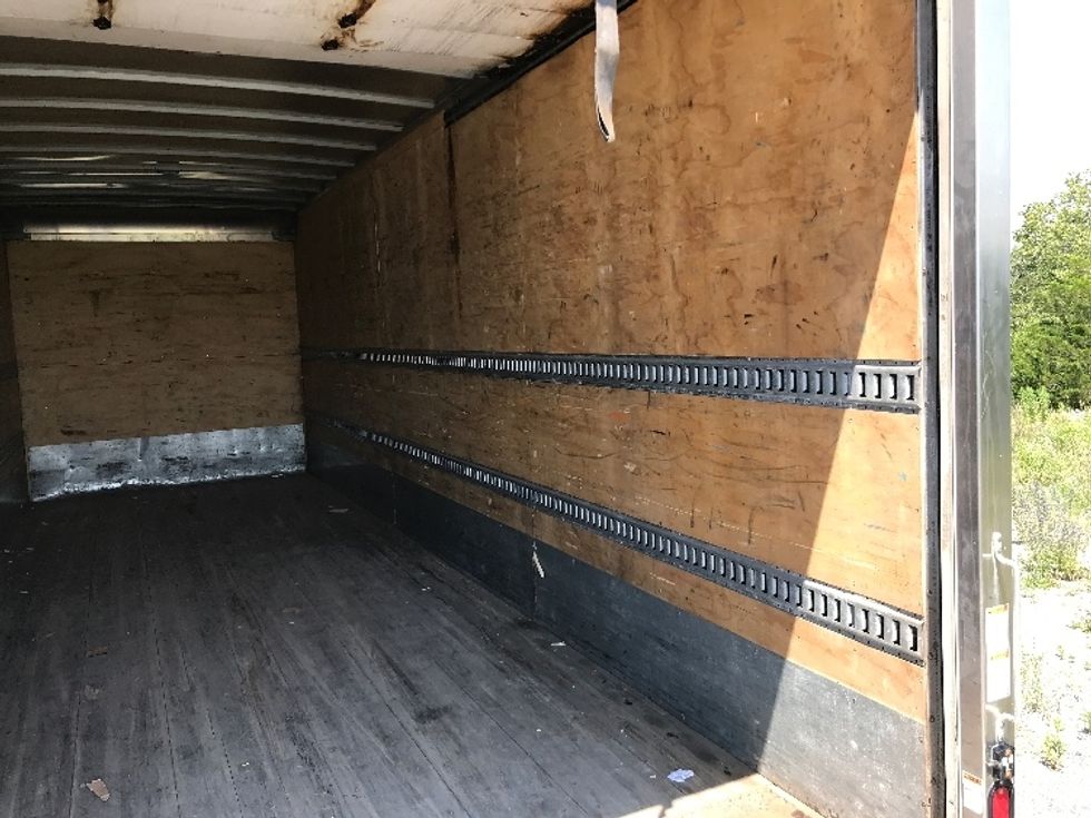 Medium Duty Box Truck-Light and Medium Duty Trucks-International-2020-MV607-Belleville-ON-298,093\n\t\tkm-$ 52,500 - Image 12