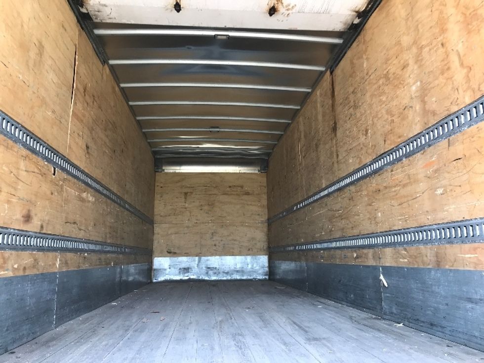 Medium Duty Box Truck-Light and Medium Duty Trucks-International-2020-MV607-Belleville-ON-298,093\n\t\tkm-$ 52,500 - Image 8