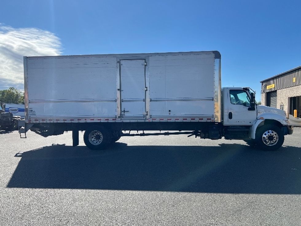 Medium Duty Box Truck-Light and Medium Duty Trucks-International-2020-MV607-Bensalem-PA-191,301\n\t\tmiles-$ 46,250 - Image 15
