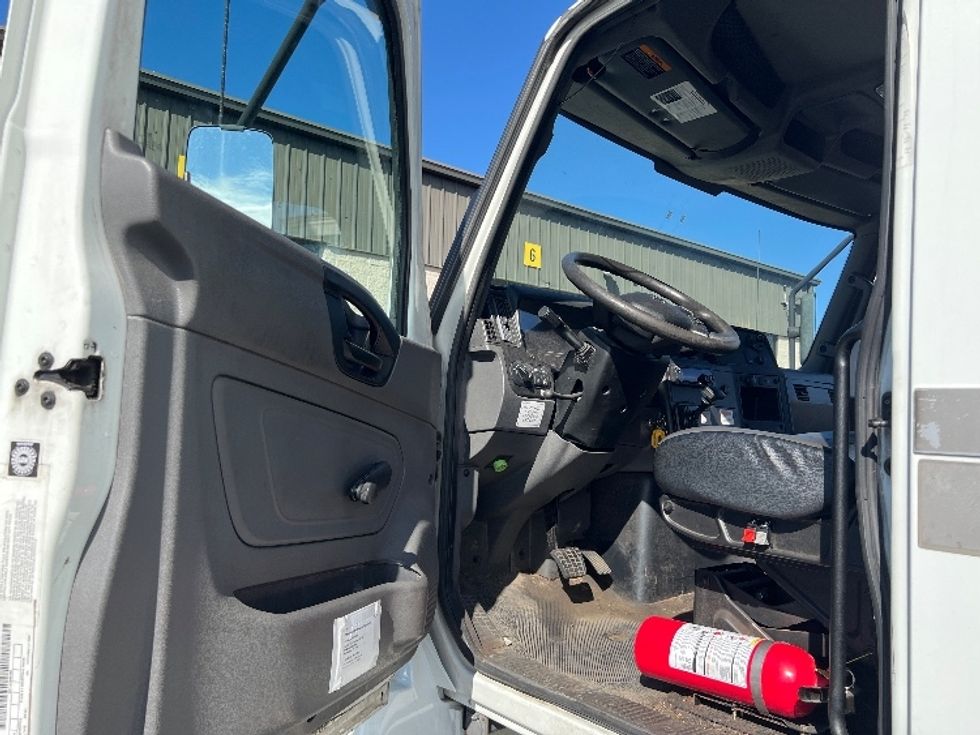 Medium Duty Box Truck-Light and Medium Duty Trucks-International-2020-MV607-Bensalem-PA-191,301\n\t\tmiles-$ 46,250 - Image 16