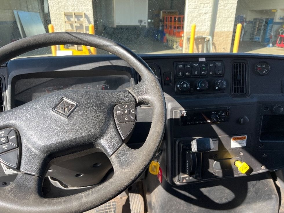 Medium Duty Box Truck-Light and Medium Duty Trucks-International-2020-MV607-Bensalem-PA-191,301\n\t\tmiles-$ 46,250 - Image 18