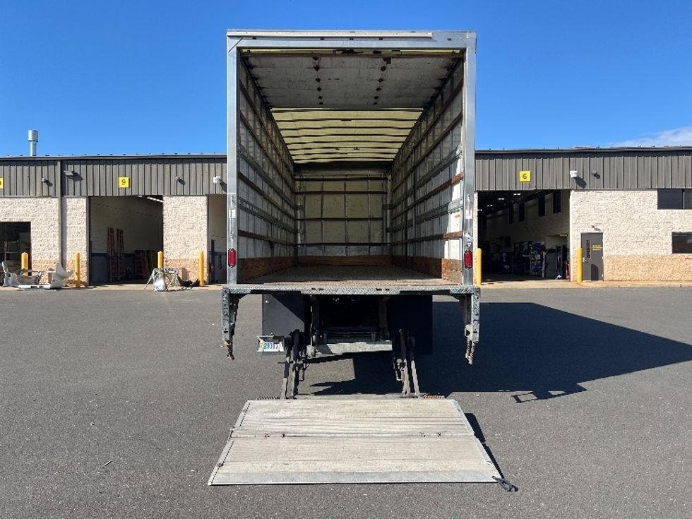 Medium Duty Box Truck-Light and Medium Duty Trucks-International-2020-MV607-Bensalem-PA-191,301\n\t\tmiles-$ 46,250 - Image 9