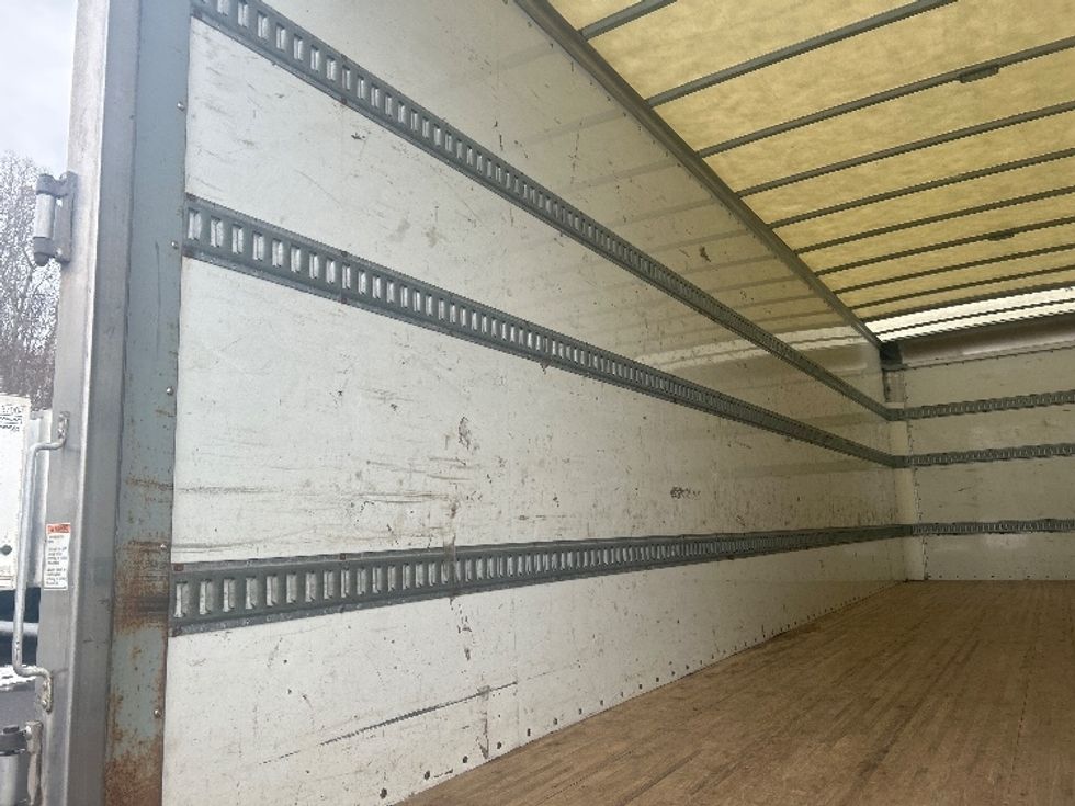 Medium Duty Box Truck-Light and Medium Duty Trucks-International-2020-MV607-Binghamton-NY-172,880\n\t\tmiles-$ 40,750 - Image 10