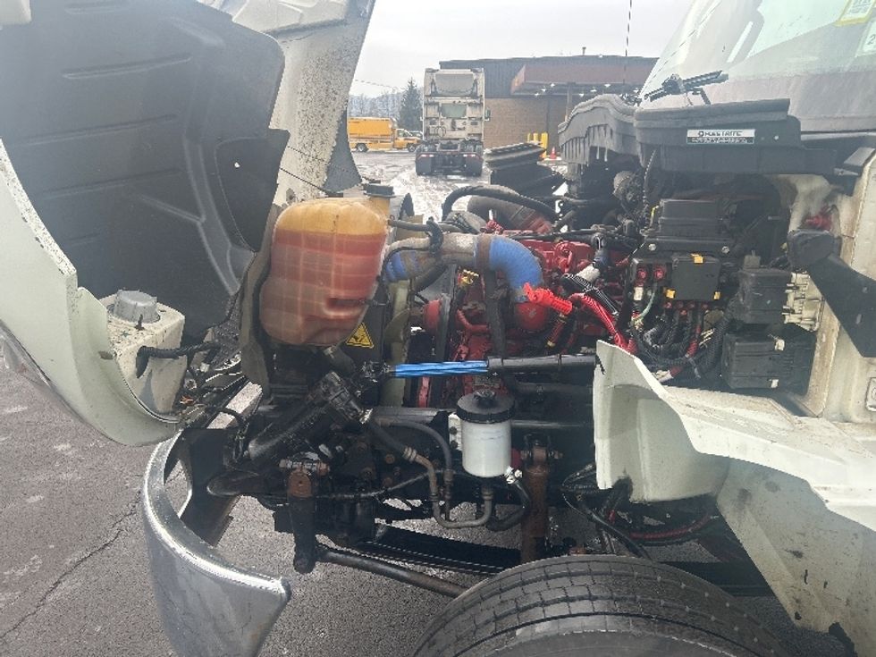 Medium Duty Box Truck-Light and Medium Duty Trucks-International-2020-MV607-Binghamton-NY-172,880\n\t\tmiles-$ 40,750 - Image 23