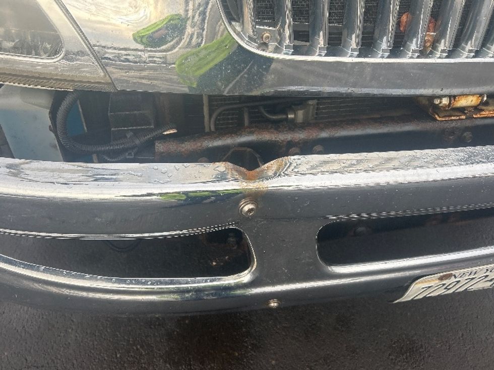 Medium Duty Box Truck-Light and Medium Duty Trucks-International-2020-MV607-Binghamton-NY-172,880\n\t\tmiles-$ 40,750 - Image 24