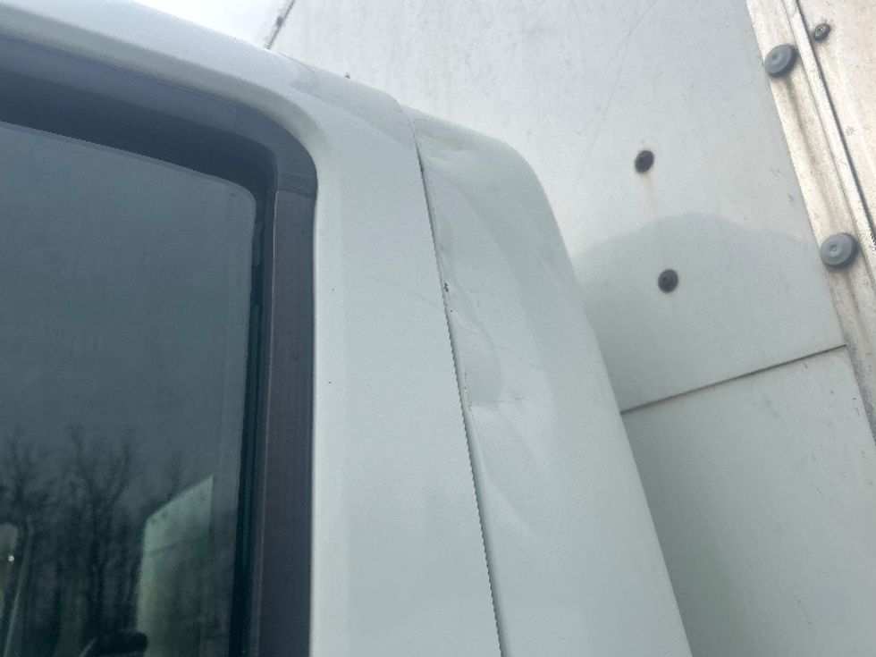 Medium Duty Box Truck-Light and Medium Duty Trucks-International-2020-MV607-Binghamton-NY-172,880\n\t\tmiles-$ 40,750 - Image 25