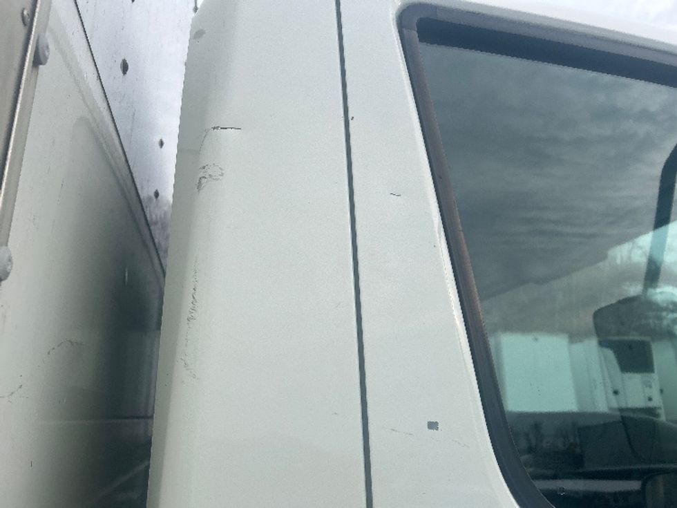 Medium Duty Box Truck-Light and Medium Duty Trucks-International-2020-MV607-Binghamton-NY-172,880\n\t\tmiles-$ 40,750 - Image 26