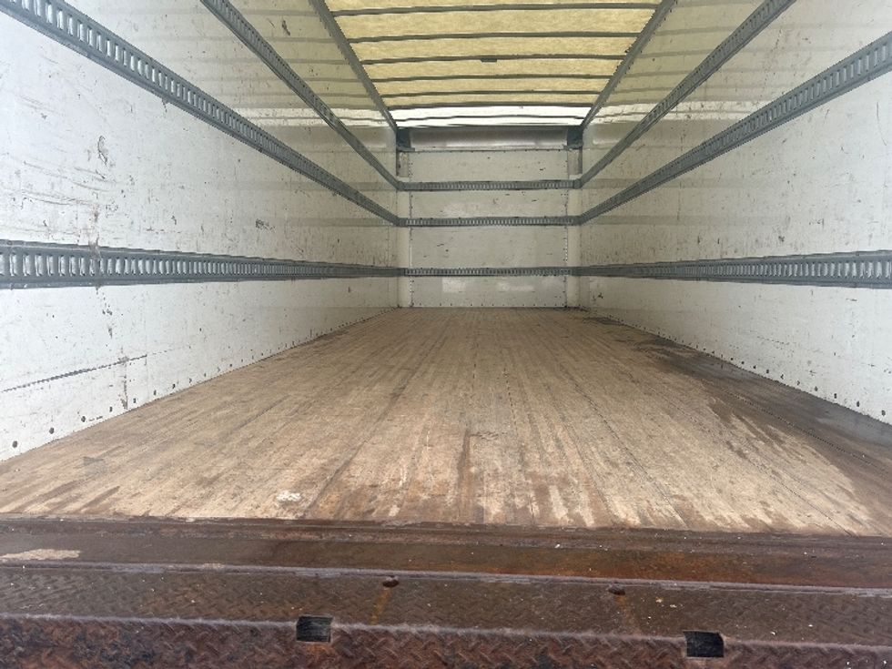 Medium Duty Box Truck-Light and Medium Duty Trucks-International-2020-MV607-Binghamton-NY-172,880\n\t\tmiles-$ 40,750 - Image 9