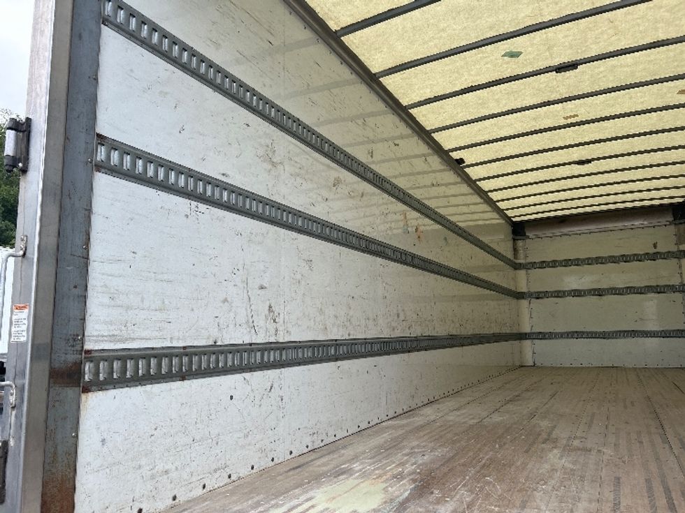 Medium Duty Box Truck-Light and Medium Duty Trucks-International-2020-MV607-Binghamton-NY-186,596\n\t\tmiles-$ 39,500 - Image 10