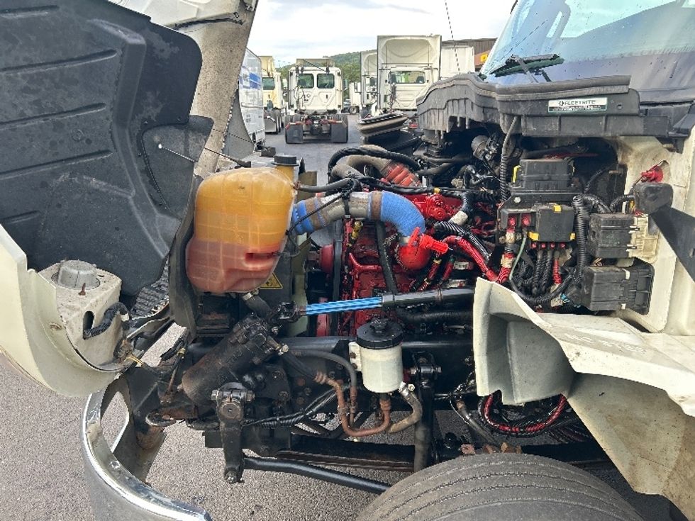 Medium Duty Box Truck-Light and Medium Duty Trucks-International-2020-MV607-Binghamton-NY-186,596\n\t\tmiles-$ 39,500 - Image 23