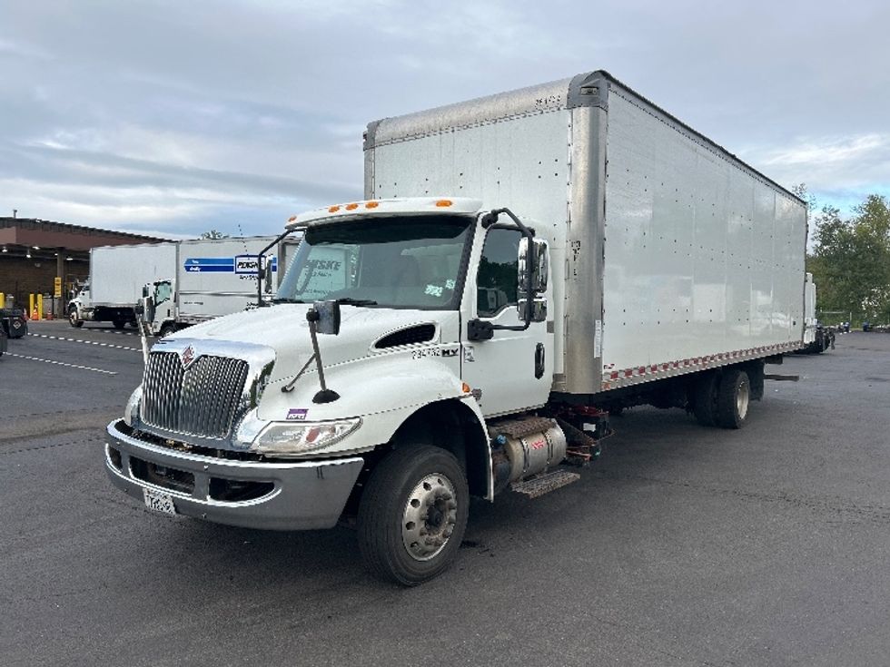 Medium Duty Box Truck-Light and Medium Duty Trucks-International-2020-MV607-Binghamton-NY-186,596\n\t\tmiles-$ 39,500 - Image 3