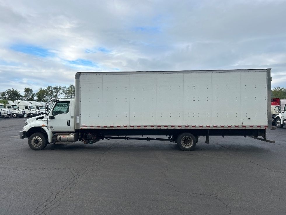 Medium Duty Box Truck-Light and Medium Duty Trucks-International-2020-MV607-Binghamton-NY-186,596\n\t\tmiles-$ 39,500 - Image 4