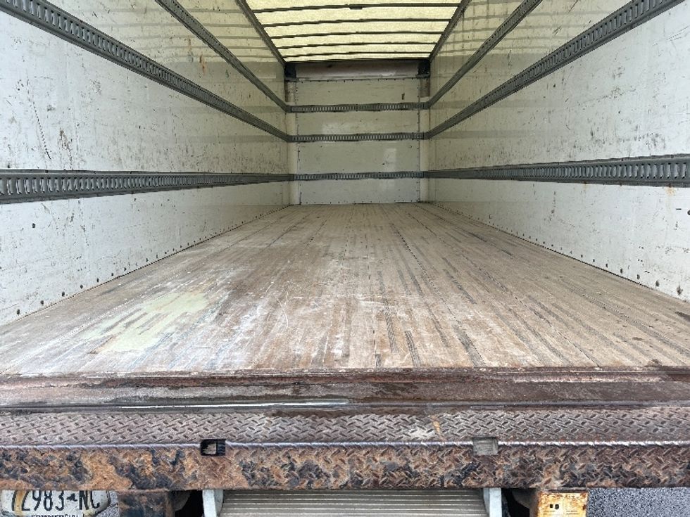Medium Duty Box Truck-Light and Medium Duty Trucks-International-2020-MV607-Binghamton-NY-186,596\n\t\tmiles-$ 39,500 - Image 9