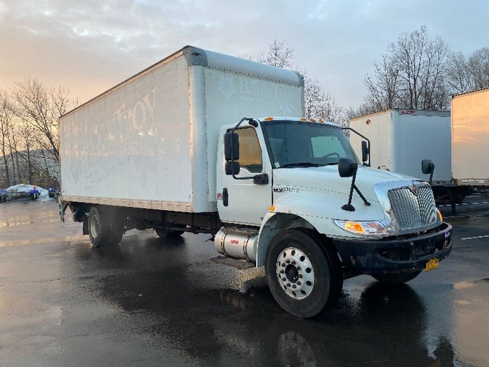 Medium Duty Box Truck-Light and Medium Duty Trucks-International-2020-MV607-Binghamton-NY-256,562\n\t\tmiles-$ 37,000 - Image 1