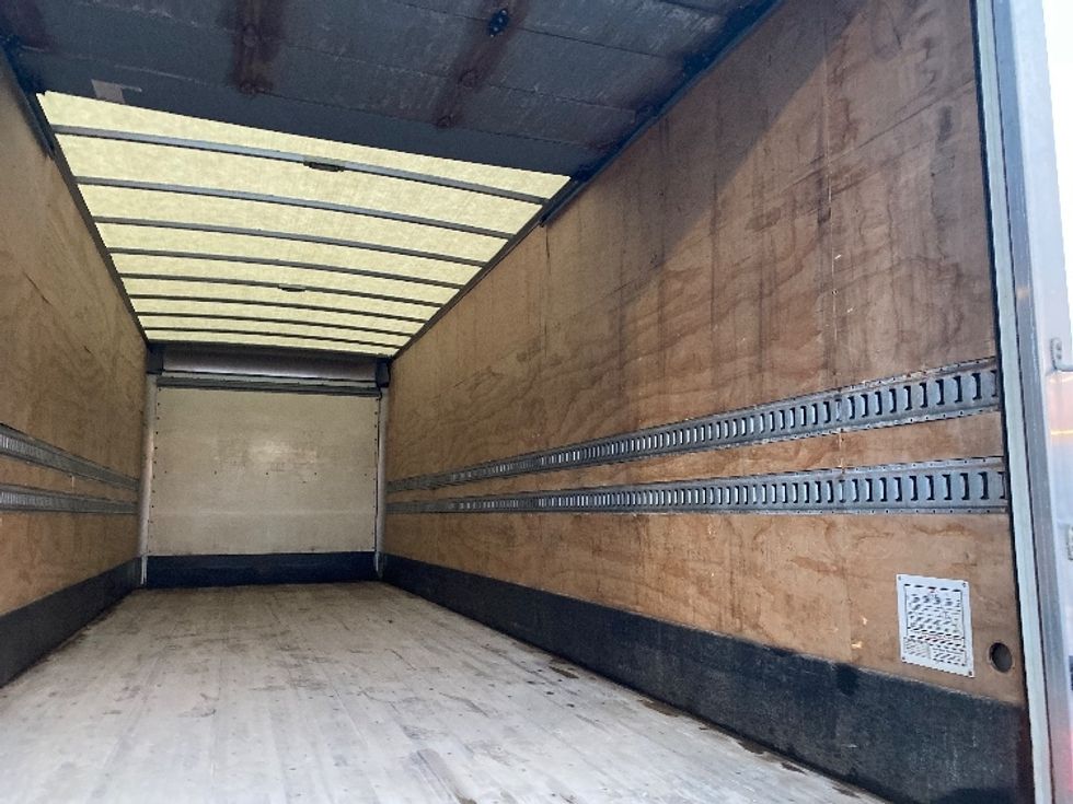 Medium Duty Box Truck-Light and Medium Duty Trucks-International-2020-MV607-Binghamton-NY-256,562\n\t\tmiles-$ 37,000 - Image 12
