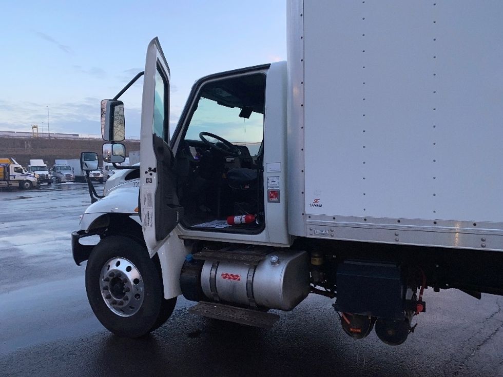 Medium Duty Box Truck-Light and Medium Duty Trucks-International-2020-MV607-Binghamton-NY-256,562\n\t\tmiles-$ 37,000 - Image 16