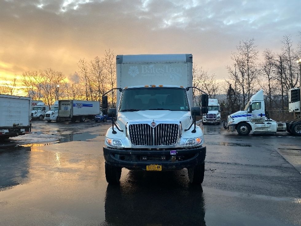 Medium Duty Box Truck-Light and Medium Duty Trucks-International-2020-MV607-Binghamton-NY-256,562\n\t\tmiles-$ 37,000 - Image 2