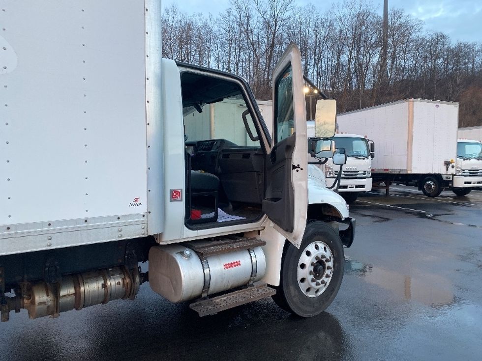 Medium Duty Box Truck-Light and Medium Duty Trucks-International-2020-MV607-Binghamton-NY-256,562\n\t\tmiles-$ 37,000 - Image 20