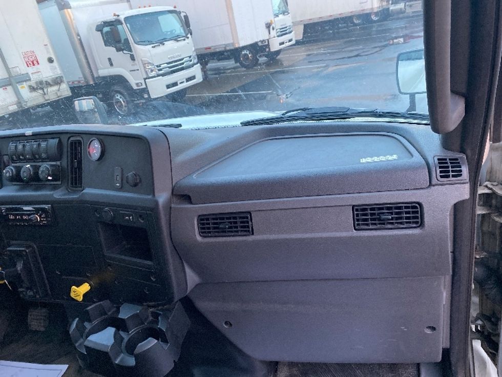 Medium Duty Box Truck-Light and Medium Duty Trucks-International-2020-MV607-Binghamton-NY-256,562\n\t\tmiles-$ 37,000 - Image 21