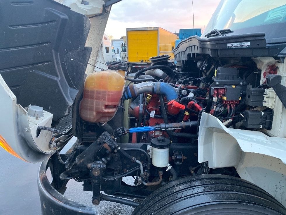 Medium Duty Box Truck-Light and Medium Duty Trucks-International-2020-MV607-Binghamton-NY-256,562\n\t\tmiles-$ 37,000 - Image 24