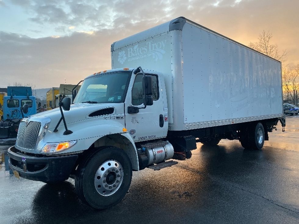 Medium Duty Box Truck-Light and Medium Duty Trucks-International-2020-MV607-Binghamton-NY-256,562\n\t\tmiles-$ 37,000 - Image 3