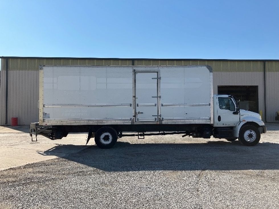 Medium Duty Box Truck-Light and Medium Duty Trucks-International-2020-MV607-Birmingham-AL-139,470\n\t\tmiles-$ 54,750 - Image 15