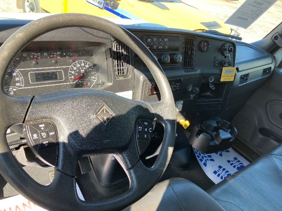 Medium Duty Box Truck-Light and Medium Duty Trucks-International-2020-MV607-Birmingham-AL-139,470\n\t\tmiles-$ 54,750 - Image 18