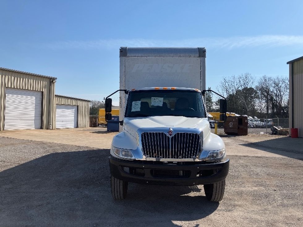 Medium Duty Box Truck-Light and Medium Duty Trucks-International-2020-MV607-Birmingham-AL-139,470\n\t\tmiles-$ 54,750 - Image 2