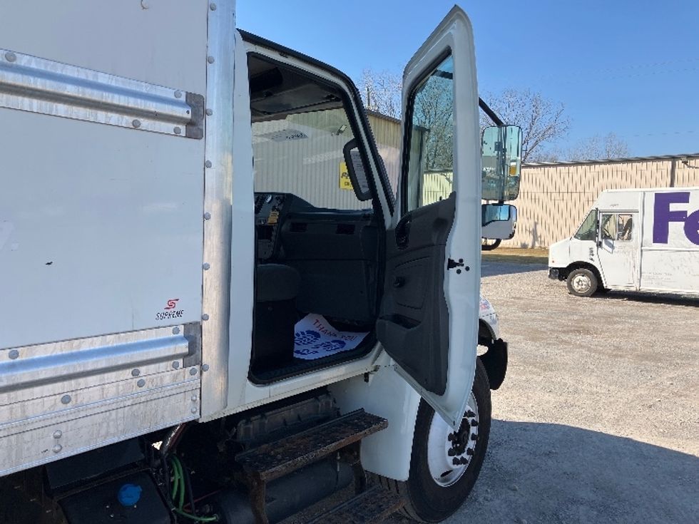 Medium Duty Box Truck-Light and Medium Duty Trucks-International-2020-MV607-Birmingham-AL-139,470\n\t\tmiles-$ 54,750 - Image 20