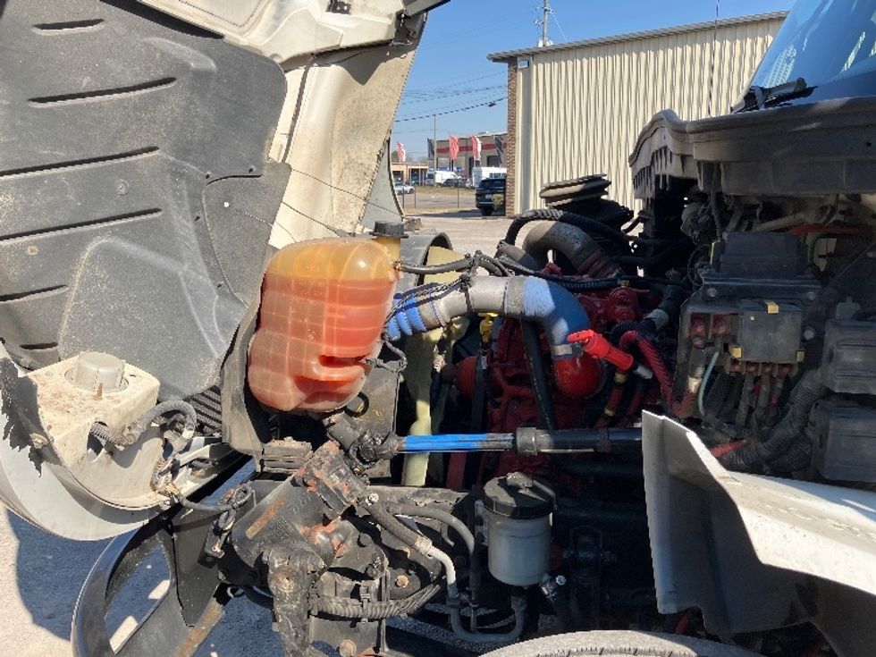 Medium Duty Box Truck-Light and Medium Duty Trucks-International-2020-MV607-Birmingham-AL-139,470\n\t\tmiles-$ 54,750 - Image 24