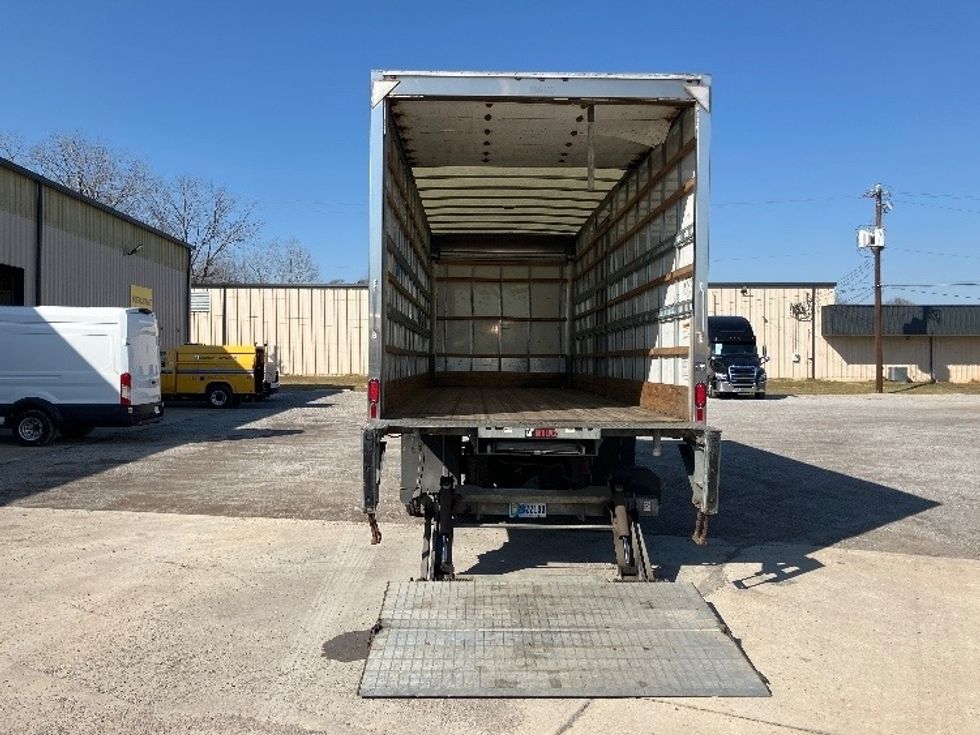 Medium Duty Box Truck-Light and Medium Duty Trucks-International-2020-MV607-Birmingham-AL-139,470\n\t\tmiles-$ 54,750 - Image 9