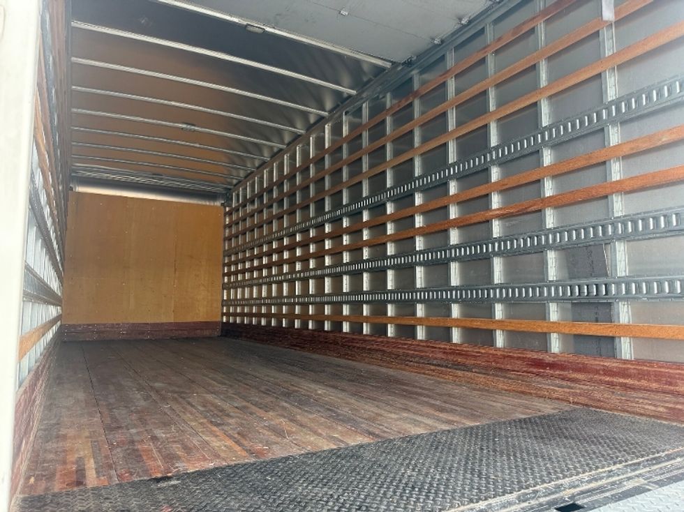 Medium Duty Box Truck-Light and Medium Duty Trucks-International-2020-MV607-Birmingham-AL-156,691\n\t\tmiles-$ 58,500 - Image 11