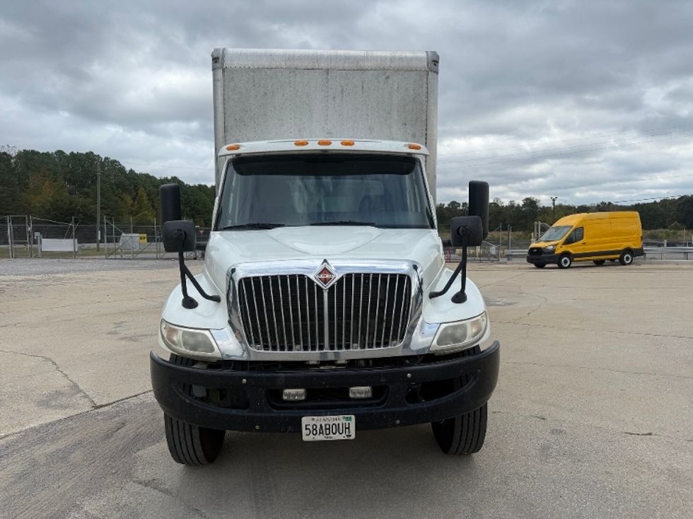 Medium Duty Box Truck-Light and Medium Duty Trucks-International-2020-MV607-Birmingham-AL-156,691\n\t\tmiles-$ 58,500 - Image 2