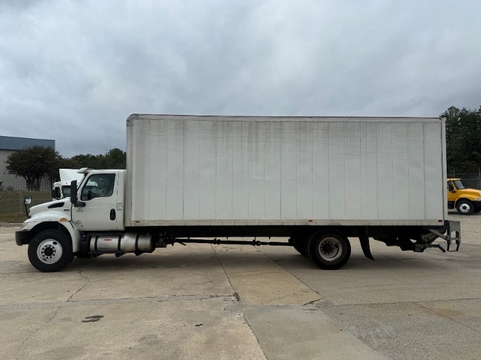 Medium Duty Box Truck-Light and Medium Duty Trucks-International-2020-MV607-Birmingham-AL-156,691\n\t\tmiles-$ 58,500 - Image 4