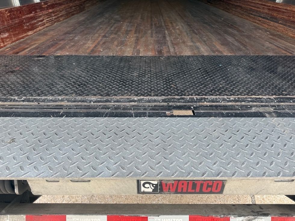 Medium Duty Box Truck-Light and Medium Duty Trucks-International-2020-MV607-Birmingham-AL-156,691\n\t\tmiles-$ 58,500 - Image 9