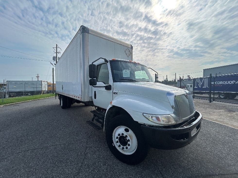Medium Duty Box Truck-Light and Medium Duty Trucks-International-2020-MV607-Birmingham-AL-163,482\n\t\tmiles-$ 56,000 - Image 1
