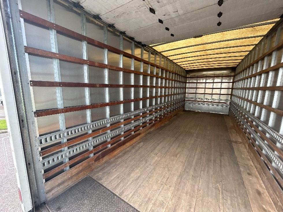 Medium Duty Box Truck-Light and Medium Duty Trucks-International-2020-MV607-Birmingham-AL-163,482\n\t\tmiles-$ 56,000 - Image 11