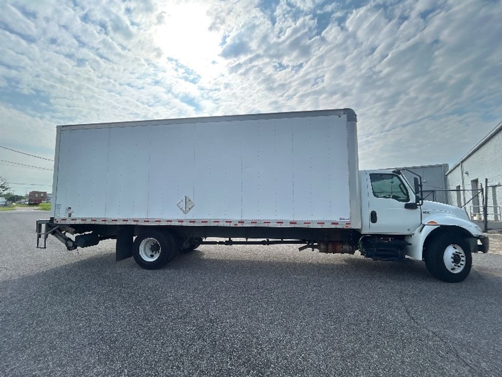 Medium Duty Box Truck-Light and Medium Duty Trucks-International-2020-MV607-Birmingham-AL-163,482\n\t\tmiles-$ 56,000 - Image 15