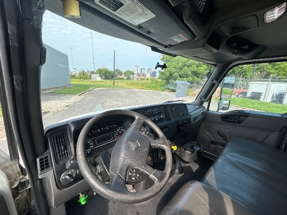 Medium Duty Box Truck-Light and Medium Duty Trucks-International-2020-MV607-Birmingham-AL-163,482\n\t\tmiles-$ 56,000 - Image 17