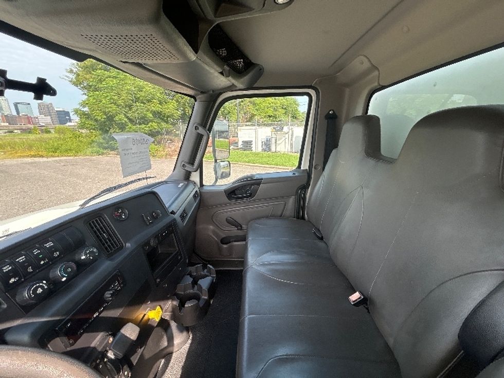 Medium Duty Box Truck-Light and Medium Duty Trucks-International-2020-MV607-Birmingham-AL-163,482\n\t\tmiles-$ 56,000 - Image 19