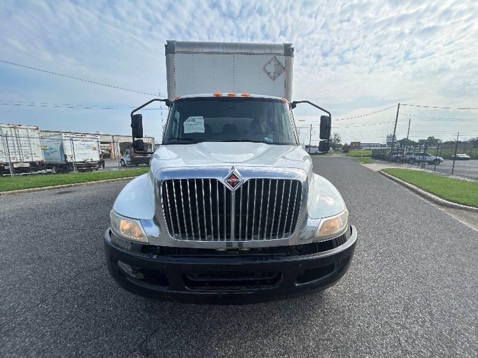 Medium Duty Box Truck-Light and Medium Duty Trucks-International-2020-MV607-Birmingham-AL-163,482\n\t\tmiles-$ 56,000 - Image 2