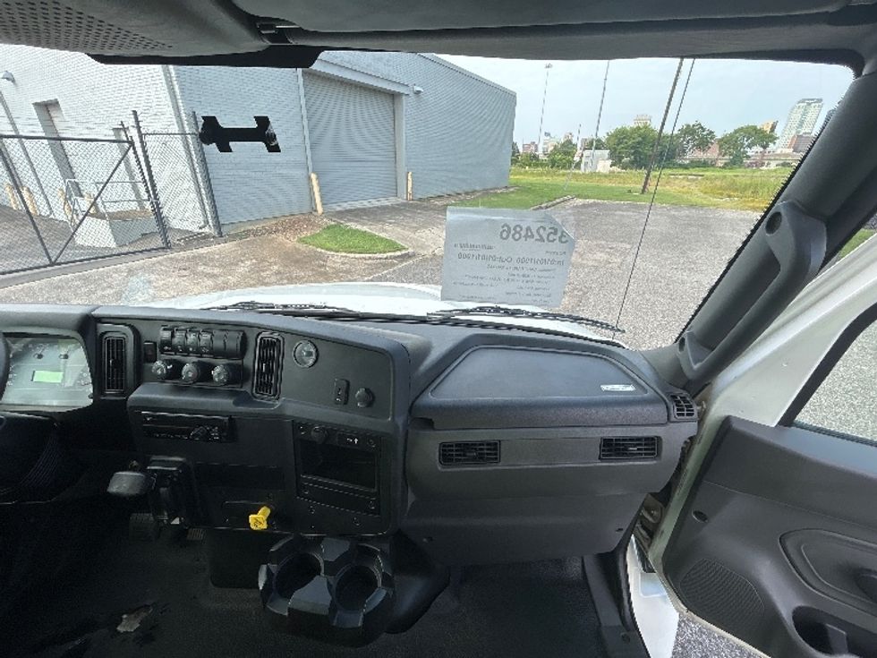 Medium Duty Box Truck-Light and Medium Duty Trucks-International-2020-MV607-Birmingham-AL-163,482\n\t\tmiles-$ 56,000 - Image 21