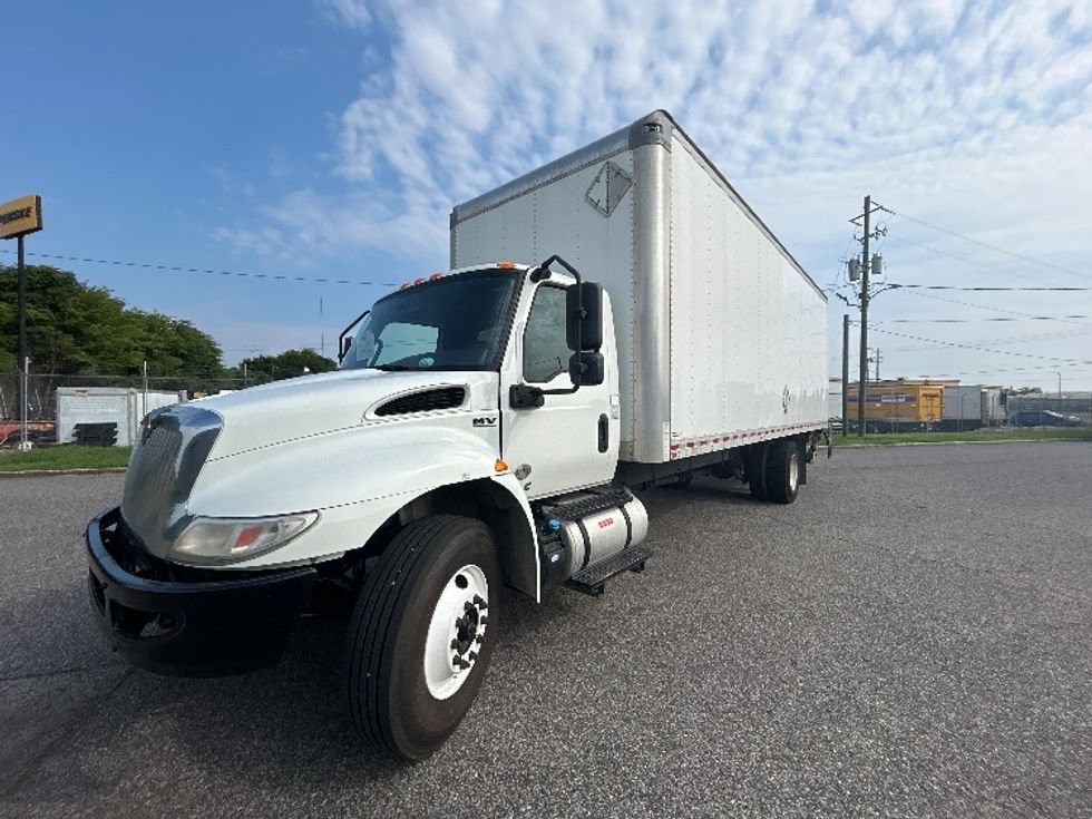 Medium Duty Box Truck-Light and Medium Duty Trucks-International-2020-MV607-Birmingham-AL-163,482\n\t\tmiles-$ 56,000 - Image 3